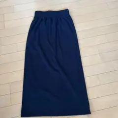 GU黒タイトスカート