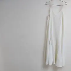 ・【トレンド】ポコポコ素材 キャミワンピース ホワイト M ストレッチ 楽ちん