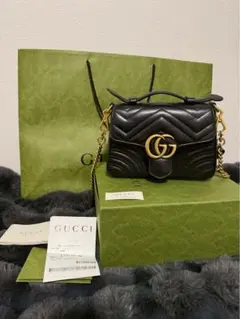 GUCCI GGマーモント　スモールトップハンドルバッグ