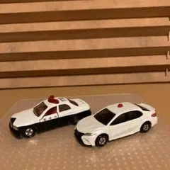 トミカ　カムリ 覆面パトカー　 ＆　クラウンマジェスタ　パトカー2点セット