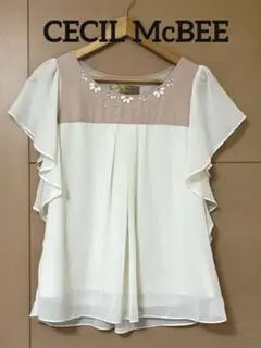 CECIL McBEE セシルマクビー ビジュー付きフリル袖トップス