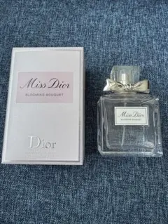 Miss Dior Blooming Bouquet 香水　100ml 空瓶のサムネイル