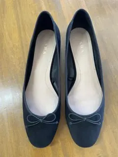 ZARA ブラック フラットシューズ