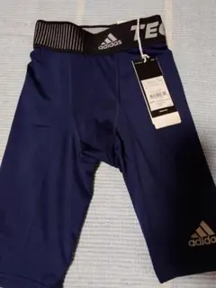 新品【2XSサイズ】adidas テックフィット ショートタイツ ネイビー