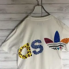 アディダス　グラフィック Tシャツ ホワイト　両面　トレフォイルロゴ　半袖　人気