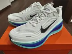 ナイキ 30 ボメロ プラス ランニング ウォーキング シューズ 靴 白 青