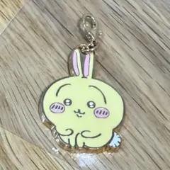 ちいかわ うさぎ　チャーム ストラップ　キーホルダー　体育座り