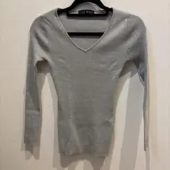 CECIIL McBEE グレー（ラメ入） Vネック 長袖ニット