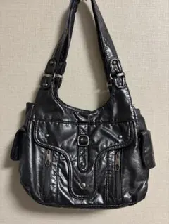 合成皮革 ブラック ショルダーバッグ