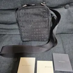 BVLGARI ロゴマニアショルダーバック