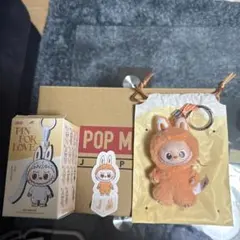 POP MARTラブブPIN FOR LOVE イニシャルJキーホルダー