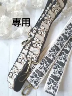 専用 取置中スマホショルダーストラップ ネコ（白と黒）