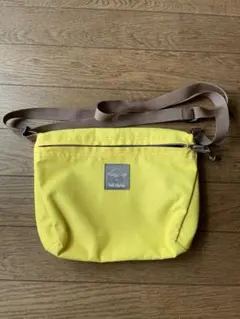 送料込　カービィカフェ×ハロルル ミニショルダーバッグ　イエロー