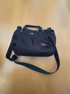 【美品】ショルダーバッグ 黒 2way 小さめ マチあり ハンドバッグ お出かけ