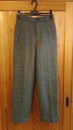 UNIQLO未使用★タック ストレートパンツ グレー