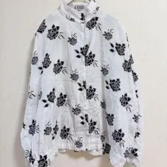 肩パッド入り 贅沢なバラ柄 シャツジャケット ホワイト×ブラック