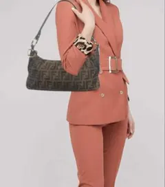 Fendi FFロゴ ショルダーバッグ ブラウン/ブラック