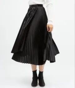 UNITED TOKYO ヘビーサテンプリーツスカート