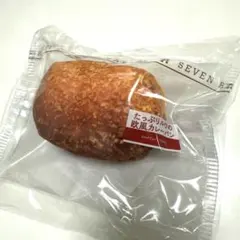 セブンイレブン　happyくじ　C賞　カレーパンポーチ