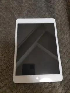 Apple iPad mini 2 A1490　シルバー