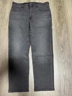 ユニクロストレッチデニムパンツ