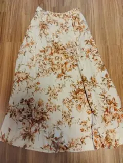 フラワープリント 前開きボタン ロングスカート
