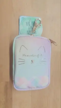 新品☆猫モチーフ　リール付きキーケース鍵カバーランドセル小学生レインボー