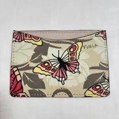 美品！　FURLA カードケース 蝶柄 バタフライ 定期入れ 名刺入れ レザー