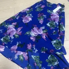 新品　未使用　INCEDE 花柄 フレアスカート ブルー Mのサムネイル