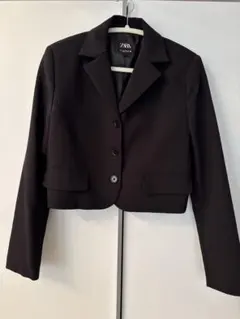 【試着のみ】ZARA クロップドブレザー フラップ XS ジャケット 完売品 美品・ZARA クロップド ブレザー フラップ - メルカリ
