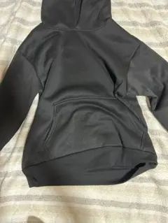 ピンク・パンサーのパーカーの服です
