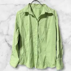 ライトグリーン ボタンアップシャツ
