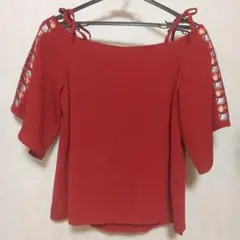 赤 オフショルダー花柄刺繍トップス 民族衣装　エスニック