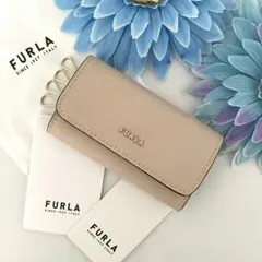 【新品】FURLA ベージュ  レザー キーケース