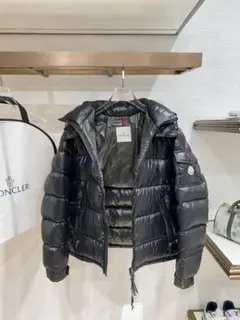 MONCLER ダウンジャケット