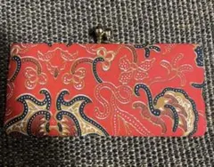 値下げ‼️新品、未使用‼️がま口型　ペイズリー柄 レッド 長財布