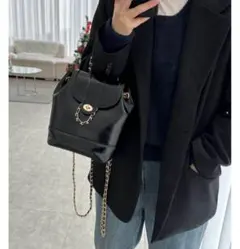 amood ブラックレザーショルダーバッグ