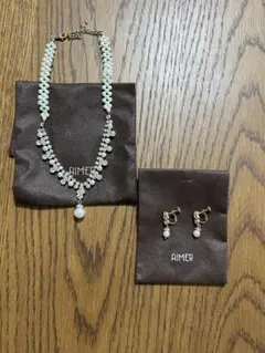 AIMER イヤリング　ネックレス　セット