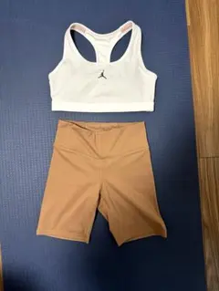 Nike トレーニングウエア　上下セット　Sサイズ
