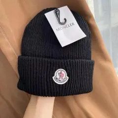 MONCLER ブラック ニット帽1