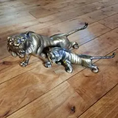 縁起物　トラの置物 2点セット