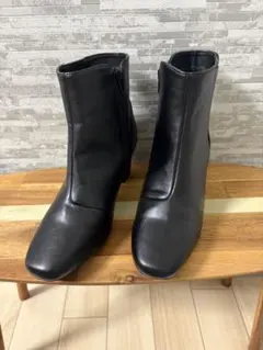 Item thumbnail for item 707277e2-d245-44a6-b28a-5773d48d14f5