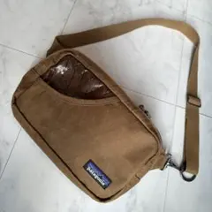 patagonia スタンドアップベルトバッグ　コリアンダーブラウン