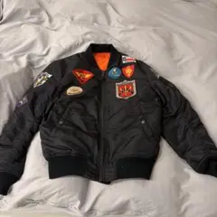極美品✨AVIREX 35周年 MA-1 フライトジャケット ワッペン ロゴ - メルカリ