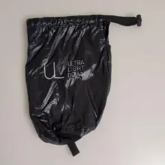 ユニクロ　ULTRA LIGHTDOWN 収納袋　ブラック