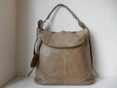 イタリア製☆本革☆FURLA(フルラ)☆A4対応☆ショルダーバッググレージュ