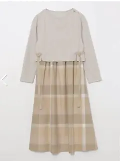 ブルーレーベルクレストブリッジ　新品　ドッキング　ワンピース　ベージュ　ピンク