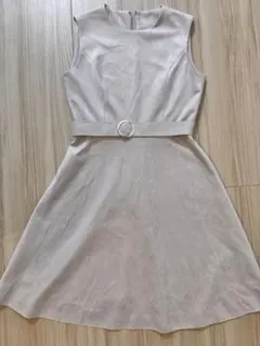 ロペピクニック　グレージュノースリーブ ワンピース ひざ丈