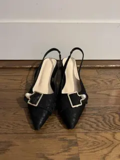 ブラックポインテッドトゥパンプス