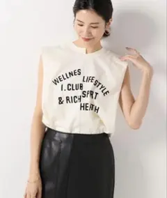 美品です!INSCRIRE/アンスクリア　WELLNESSフロッキーTのサムネイル